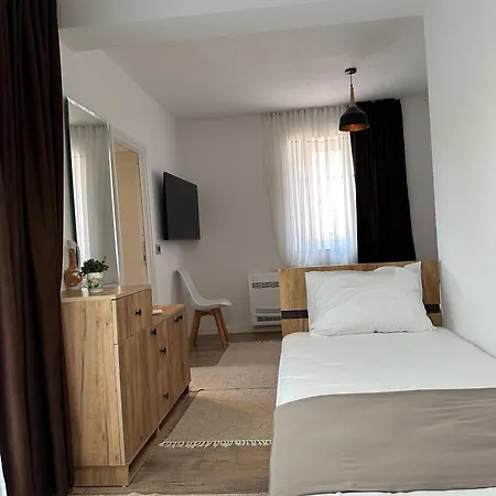 Hotel Mosaic *