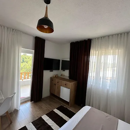 Hotel Mosaic Lini