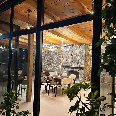 Hotel Mosaic Lini