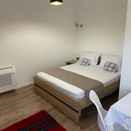Mosaic Hotel *