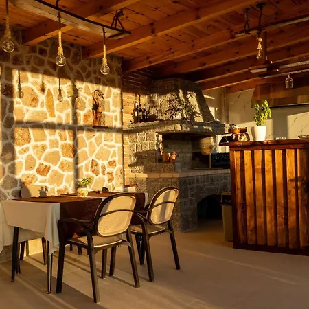 Hotel Mosaic Lini