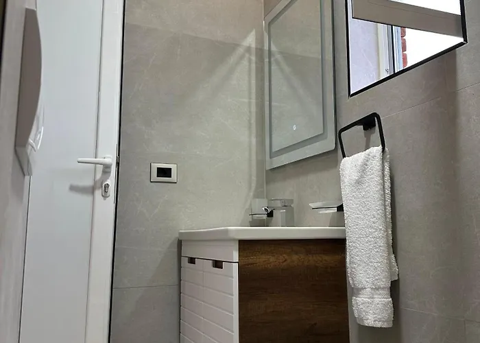 Mosaic Hotel *
